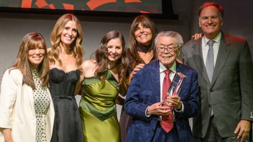soiree sie on stage press thumb 2026